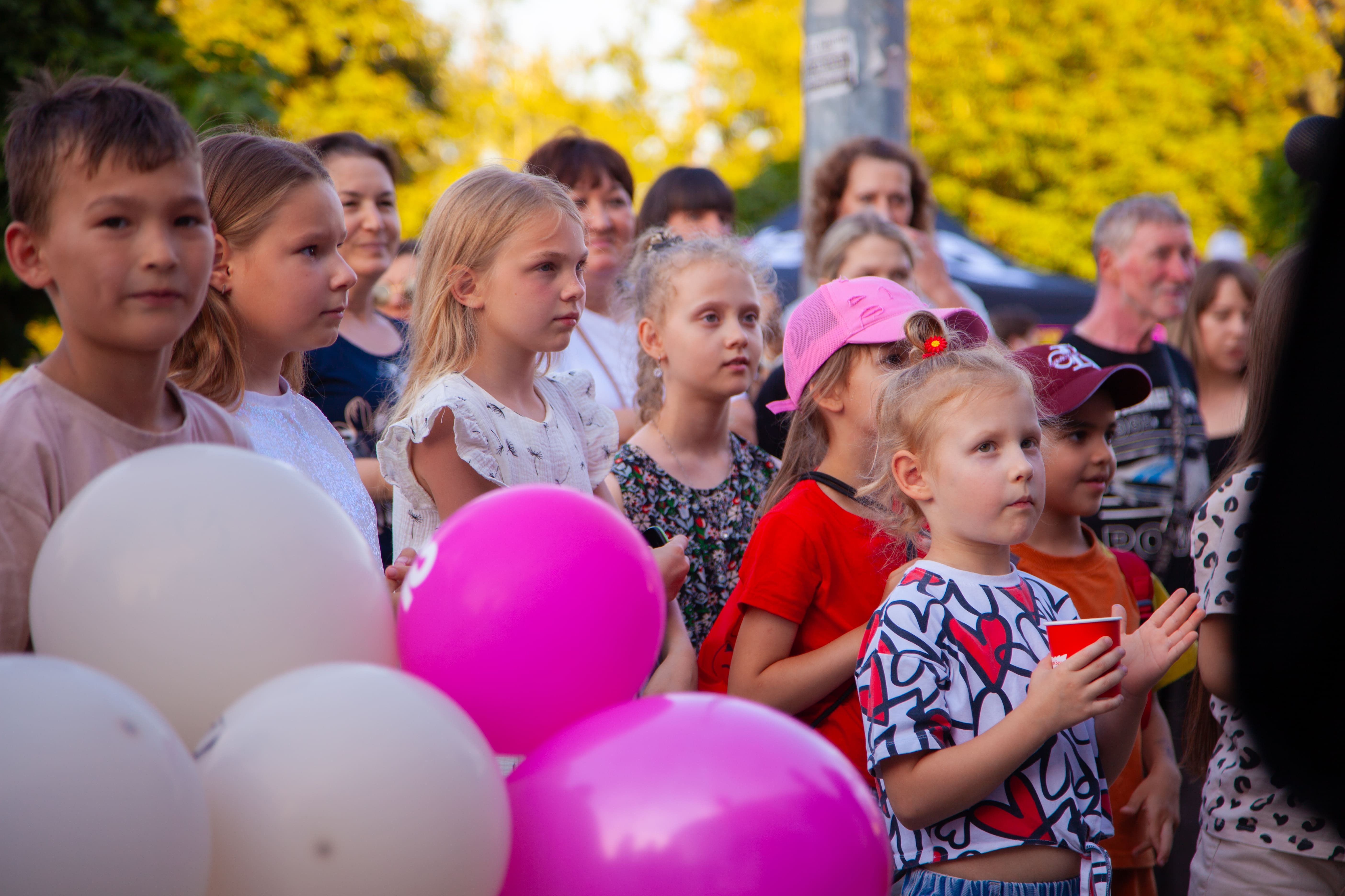 Танцы, мороженое и магия: «Белая Долина» отправила детей в школу чародейства и волшебства